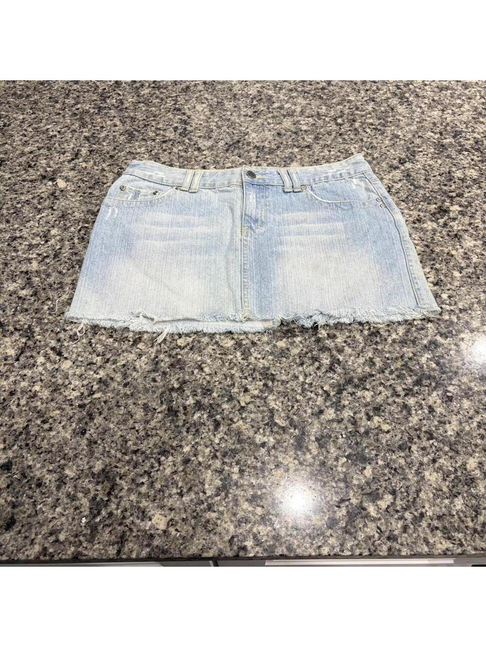 Aeropostale Light Wash Denim Mini Skirt Size 5/6